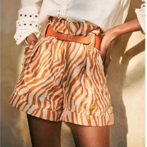 Sézane Romeo Shorts in Zebra Ochre - Picture 2 of 8